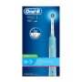 Spazzolino elettrico Oral-B PRO1 700