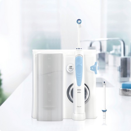 Oral-B Advanced Health Center MD20 waterflosser